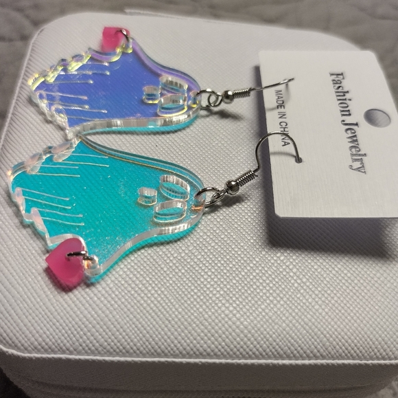 HALLOWEEN Luminous Acrylic Ghost Dangle Earrings w/ Pink Heart - Picture 7 of 11